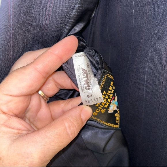 Hart Schaffner Marx Wool USA Made Navy Pin Striped Suit 46R - Picture 6 of 8